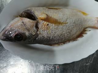 清蒸白姑鱼的做法步骤：1