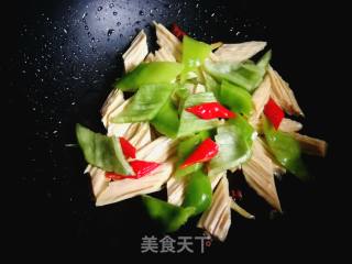 #团圆饭#辣椒炒腐竹的做法步骤：6