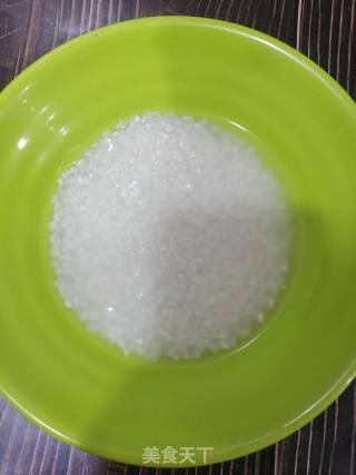 腊肠煲仔饭的做法步骤：1