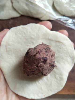 小猪豆沙包的做法步骤：5