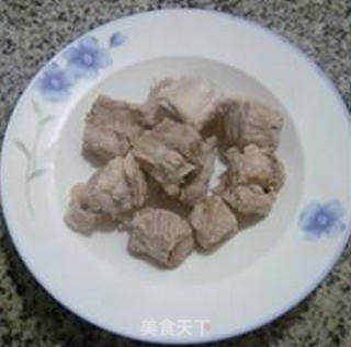 青菜排骨香芋汤的做法步骤：1