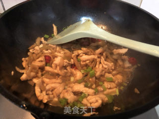 榨菜炒鸡丝的做法步骤：9