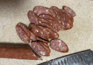 儿菜炒牛肉肠的做法步骤：5