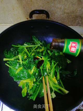 菠菜炒蛋的做法步骤：4