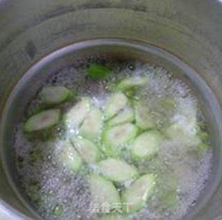 毛豆丝瓜排骨汤的做法步骤：9