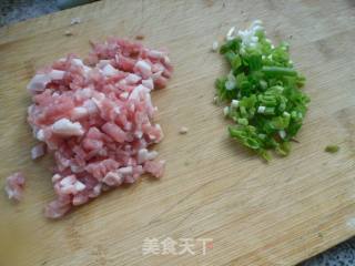 肉末豌豆酱的做法步骤：2