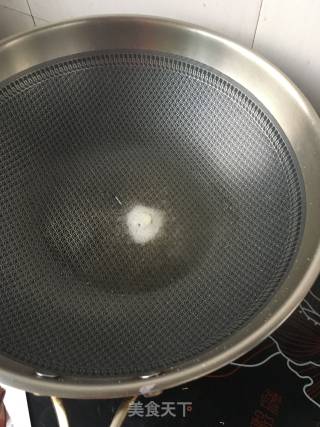 肉丁海参疙瘩汤的做法步骤：3