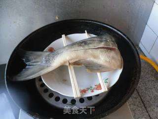 三丝咸鱼尾的做法步骤：6