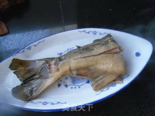 三丝咸鱼尾的做法步骤：9