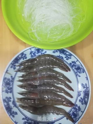 蒜蓉粉丝虾的做法步骤：1