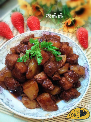 土豆红烧肉的做法步骤：12