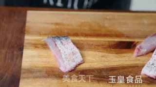 熏鱼的做法步骤：1