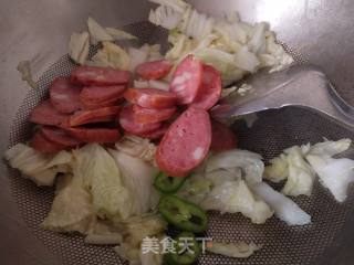 香肠炒白菜的做法步骤：5