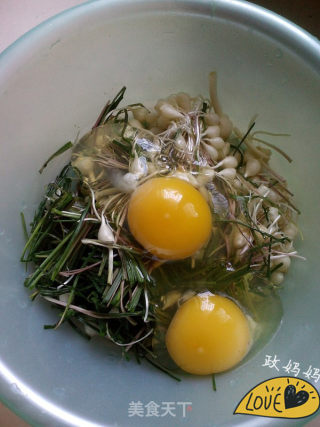 小根蒜炒鸡蛋的做法步骤：2