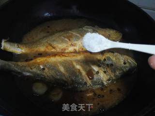 红烧黄花鱼的做法步骤：9