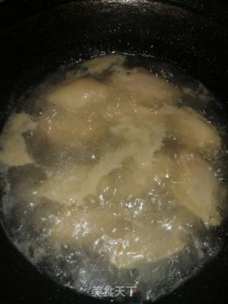 *团圆饭*红烧鸡翅的做法步骤：2
