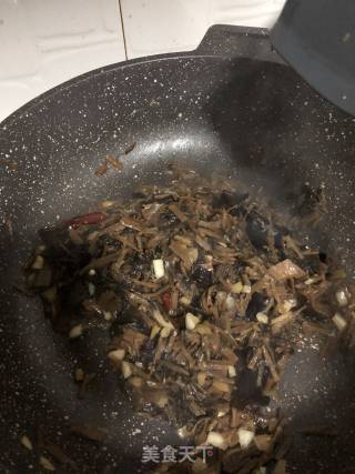 梅菜扣肉的做法步骤：9