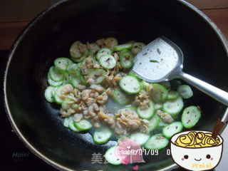 丝瓜炒蛤蜊肉的做法步骤：6