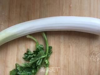 “家乡美食”葱香手撕鸡腿的做法步骤：11