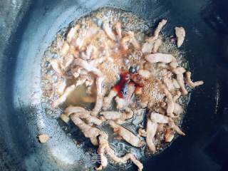 猪肉豆卷炒芹菜的做法步骤：5
