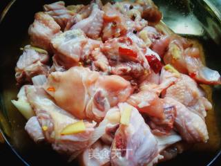 #团圆饭##家乡美食#孜然鸡块的做法步骤：2