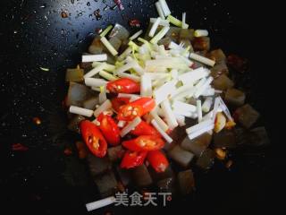 #团圆饭#蒜黄炒凉粉的做法步骤：8