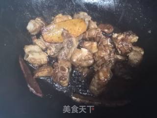 家常菜——红烧排骨的做法步骤：6