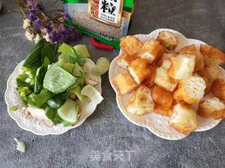 孜然香菇炒油条的做法步骤：2