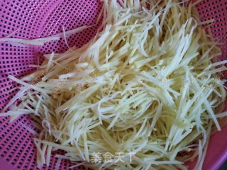 酸爽土豆丝的做法步骤：3