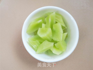 番茄莴笋的做法步骤：3