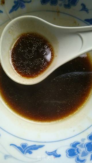 超辣卤牛腩炒洋葱的做法步骤：3