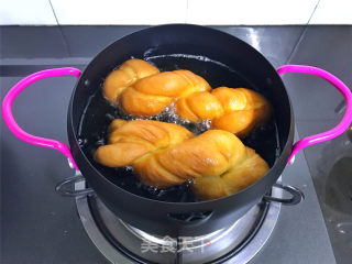 蛋奶麻花的做法步骤：9