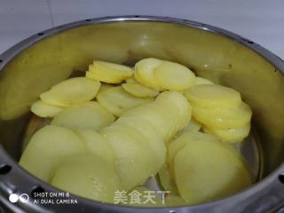 土豆饼的做法步骤：4