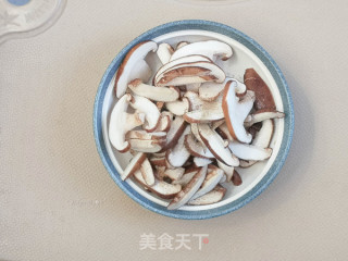 炸香菇的做法步骤：2