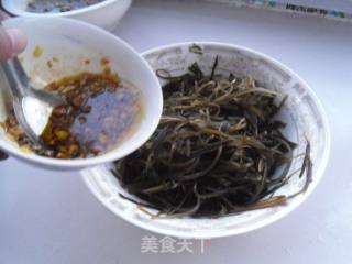 蒜油海带丝的做法步骤：10