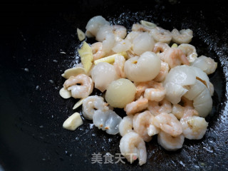 荔枝虾仁的做法步骤：10