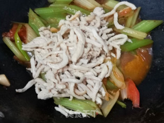 芹菜鸡肉丝的做法步骤：8