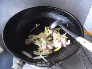 五花肉片烧白菜的做法步骤：2
