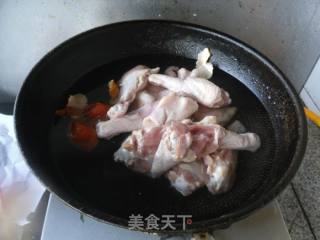 香辣鸭腿的做法步骤：2