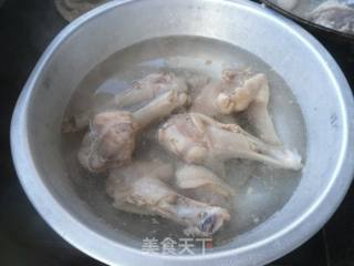 香辣鸭腿的做法步骤：4