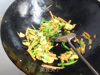 菠菜梗炒鸡蛋的做法步骤：12