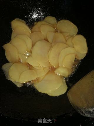 *团圆饭**牛肉土豆片的做法步骤：9