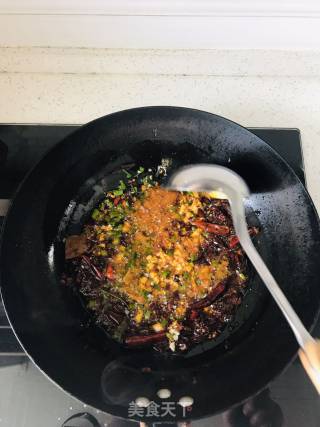 推荐一个新年菜谱《家常版麻辣干锅》的做法步骤：5