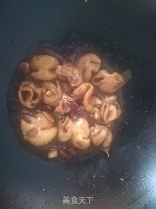 香辣肥肠煲的做法步骤：8