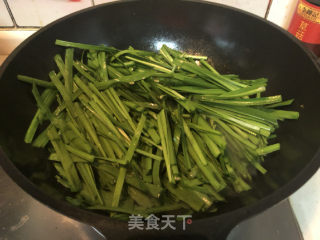 韭菜炒百叶丝的做法步骤：4