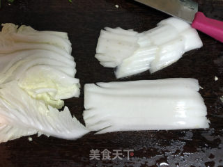 白菜帮炖带鱼的做法步骤：2
