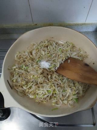 素炒豆芽的做法步骤：8