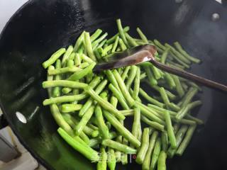 排骨炖玉米豆角的做法步骤：14