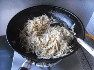 豆皮豆芽炒油菜的做法步骤：9