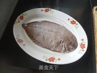 油煎鳎米鱼的做法步骤：2